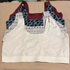 Four 2X MeUndies MoveMe Scoop Bralette